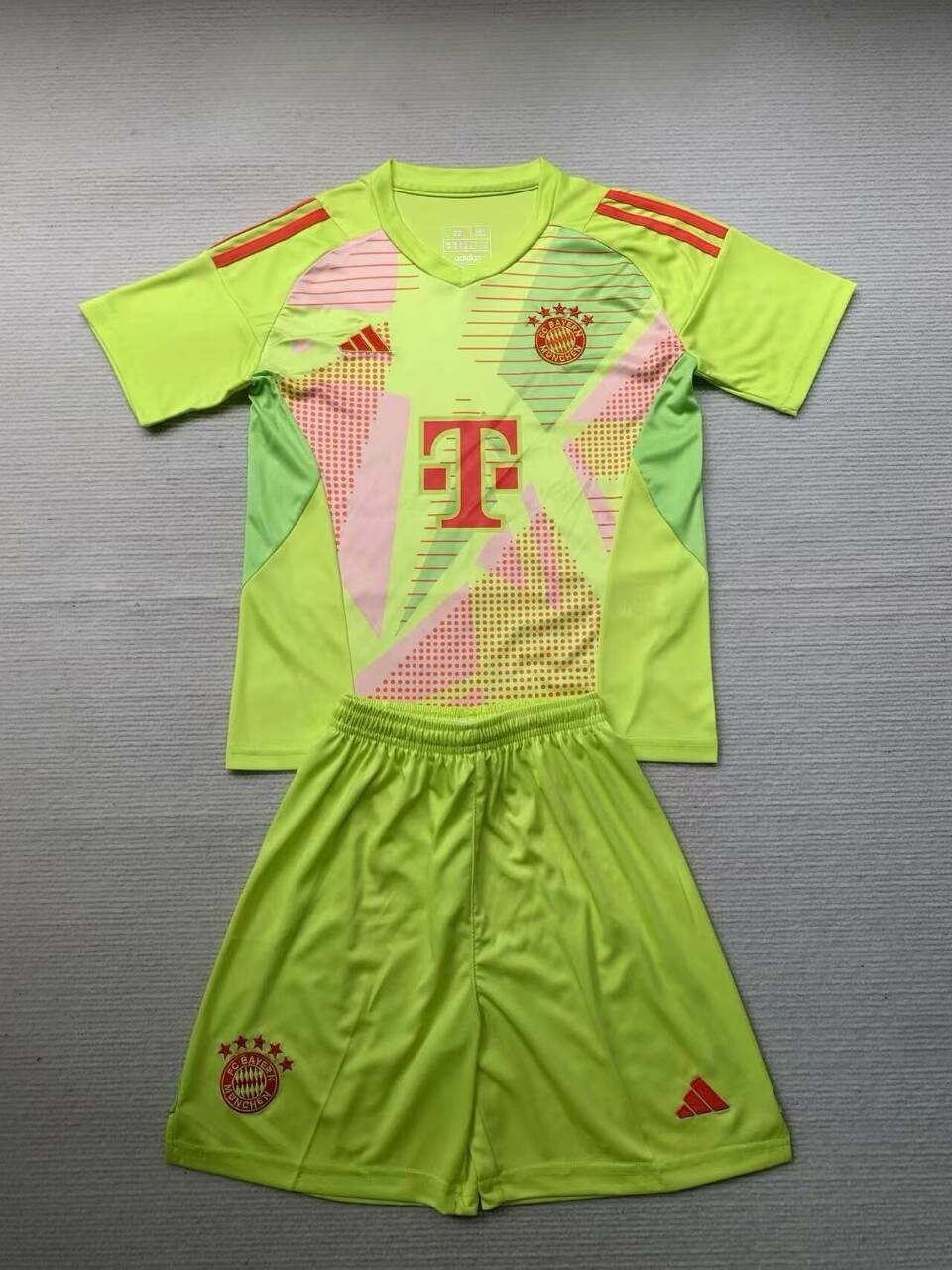 Men's 2024-25 Bayern Munich  goalkeeper Custom Or Blank Green Suit Jerseys
